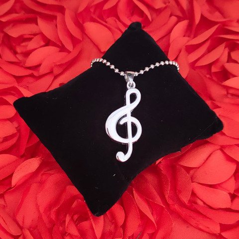 chain necklace with music note