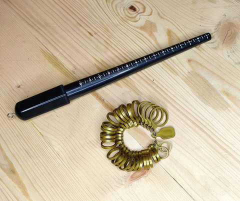 Luxuro Ring Size Stick Mandrel Finger Gauge Ring Sizer Set Measuring Sizes  Jewelry Tool