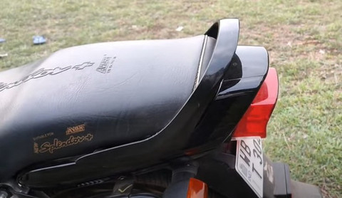 Qiisx QX SPL1 Hero Splendor Metal Bike Rear Seat Handle Backrest