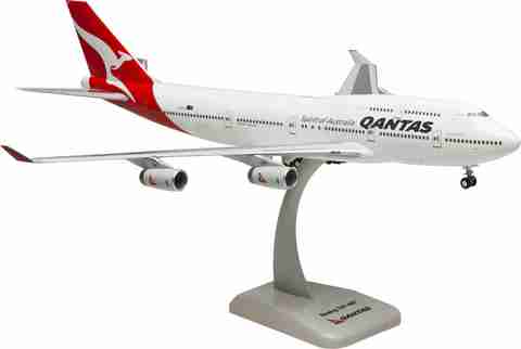 Hogan Wings Boeing 747-400 Qantas, Scale 1:200 With Stand With