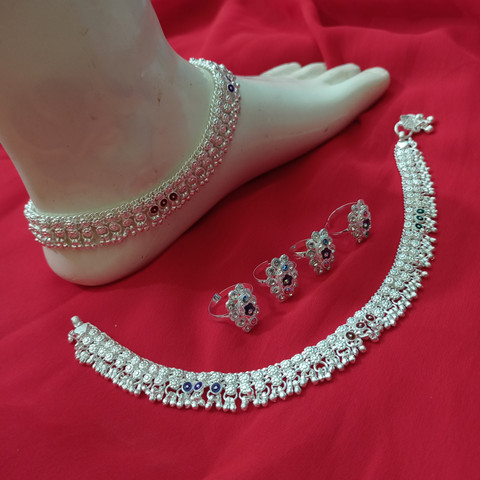 Siya Creation Traditional dulhan anklet/payl with toe ring