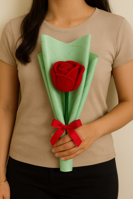 Clapjoy Romantic Crochet Red Rose – Woolen Flower in Gift Wrap