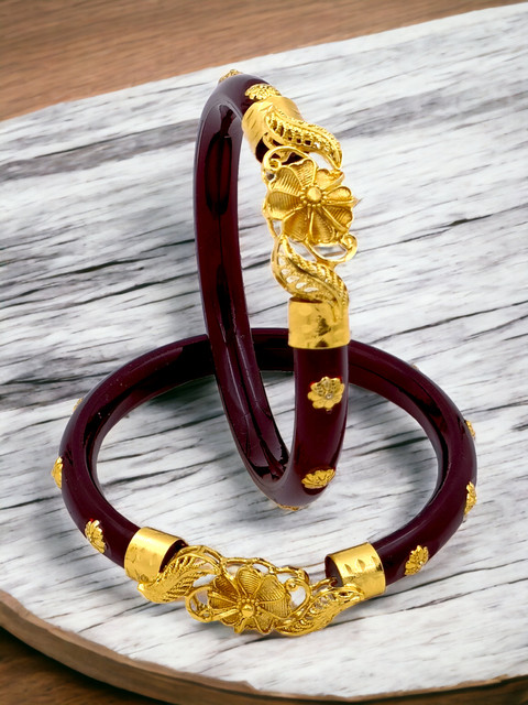 Shakha Pola Badhano Pola Bangles With Gold Gold Shakha Pola