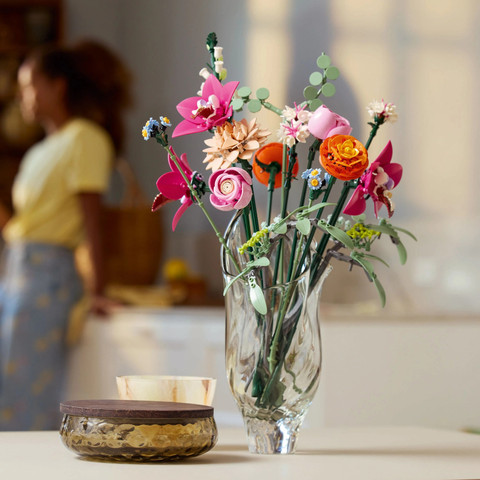 LEGO Botanicals Pretty Pink Flower Bouquet Floral Decor 10342 (749 Blocks)