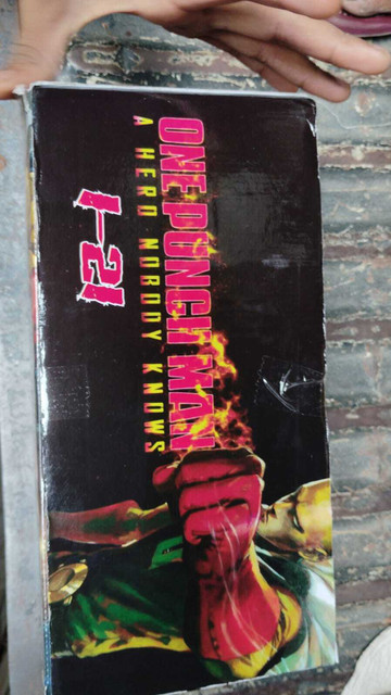 One-Punch Man Box Set (Volume 1-21): Buy One-Punch Man Box Set