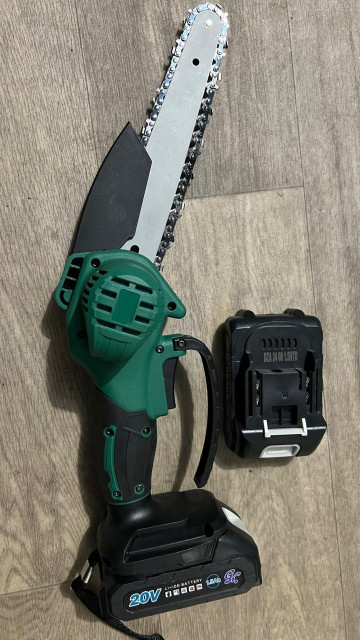 Cordless Mini Chainsaw - 21V Electric Chain Saw With 2 Batteries, 4" Blade, Lightweight