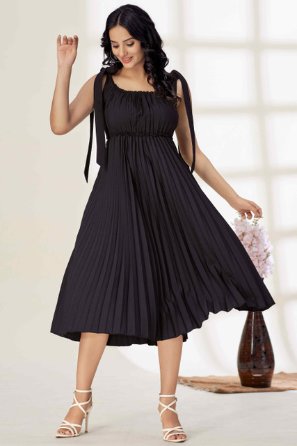 black dress pleated