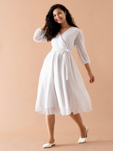 white dress flared sleeves Ivory Satin Long Sleeves Embroidery Wedding Dress MW835