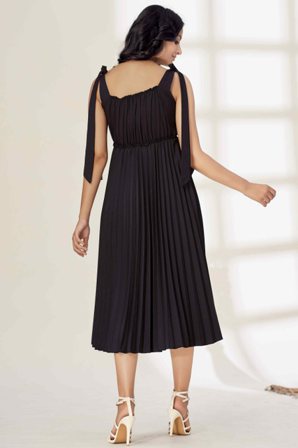 Glomee Women Pleated Black Midi/Calf Length Dress - Buy Glomee Women Pleated  Black Midi/Calf Length Dress Online at Best Prices in India | Flipkart.com
