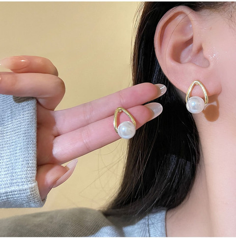 BlueShine Korean Triangle Gold Plated Pearl Earring for Women Girls Trendy  western Wear Alloy Stud Earring