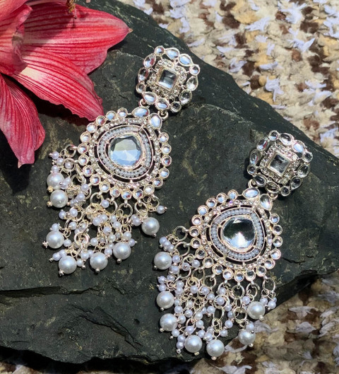 Buy gehnadesigns TRADITIONAL WHITE KUNDAN EARRINGS