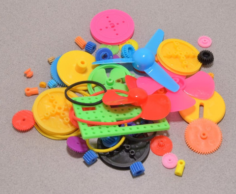 SG Flash QUALITY 55pcs Colorful Plastic Motor Gear Pulley Fan