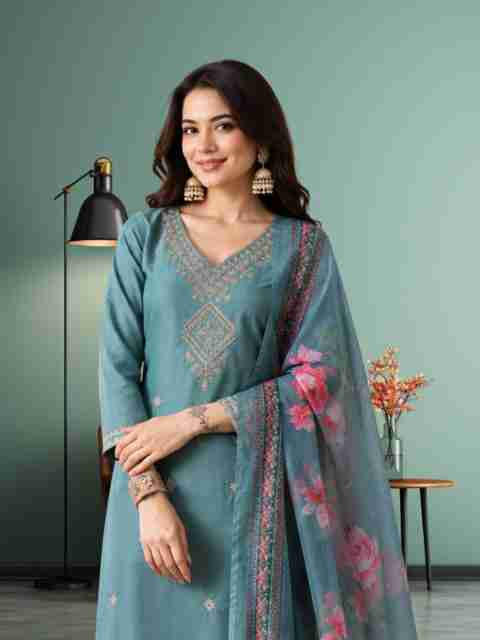aurbhi Women Cotton Blend Kurti Pant Dupatta Set - Image 2