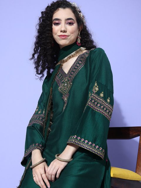 Varanga Women Silk Blend Kurta Pant Dupatta Set - Image 8