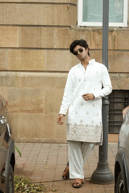 SHRIIMANT Men Muslin Cotton Blend Kurta Pyjama Set - Image 6