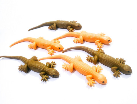 4GX Pack of Fake Lizard House Gecko Rubber Practical Jokes