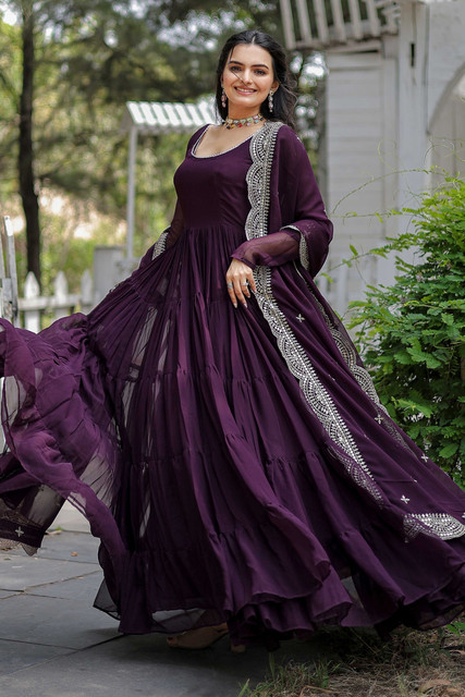 Estela Flared/A-Line Gown