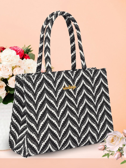 LIKE STYLE Women White, Black Shoulder Bag