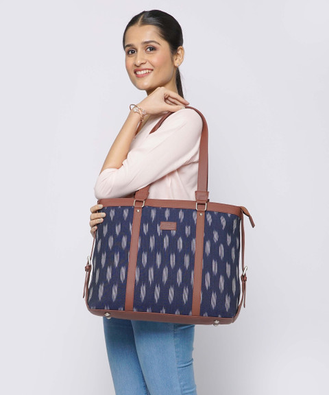 ZOUK Women Blue Shoulder Bag