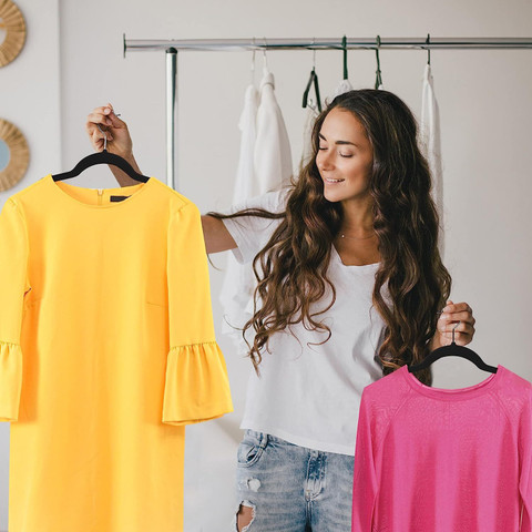 GRACIOUS MART Black Velvet Hangers Clothes NonSlip Felt 360