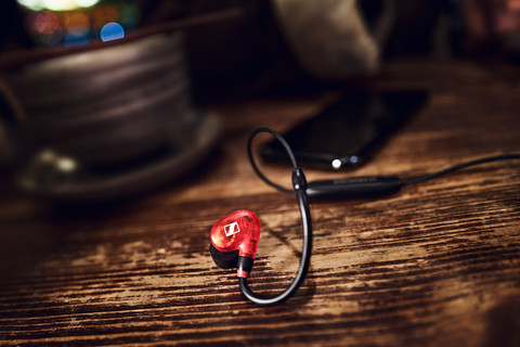 Sennheiser IE 100 PRO Wireless Monitoring Earphone Microphone