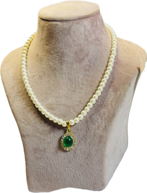 suvarn White Pearl with Green Pendent semi precious Pearl