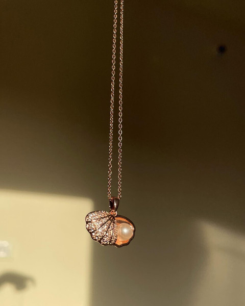 Winnifred Winnifred Stainless Steel RoseGold Oyster Pearl Necklace