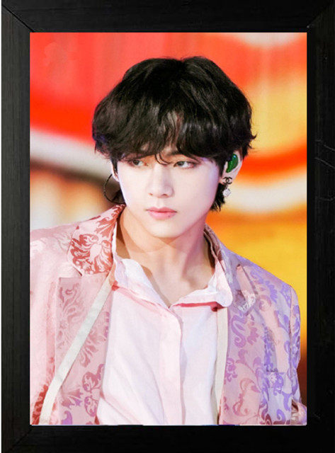 BTS 防弾少年団 TAEHYUNG V JUNGKOOK フォトフレーム 額縁 Manas BTS V (Kim Taehyung) Photo Frame For BTS Fans/Room