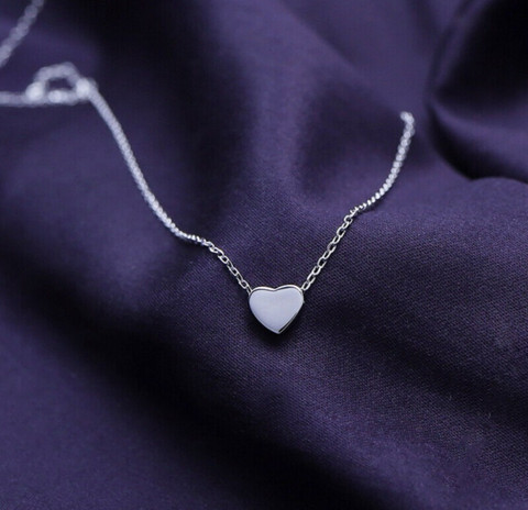 vs unique collections Silver Simple Mini Tiny Heart Charm Choker
