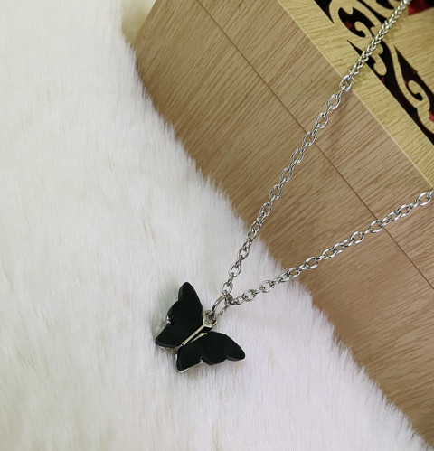 vs unique collections Black Valentine's Day Butterfly Charm Locket Pendant  Necklace Clavicle Chain Silver Stainless Steel Pendant Set