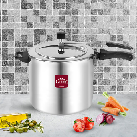 SUMMIT Plain Big Size 15 L Inner Lid Pressure Cooker