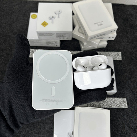 スマホアクセサリー Apple AirPods pro charger Wireless Charging Case Compatible with AirPod Pro 1st & 2nd