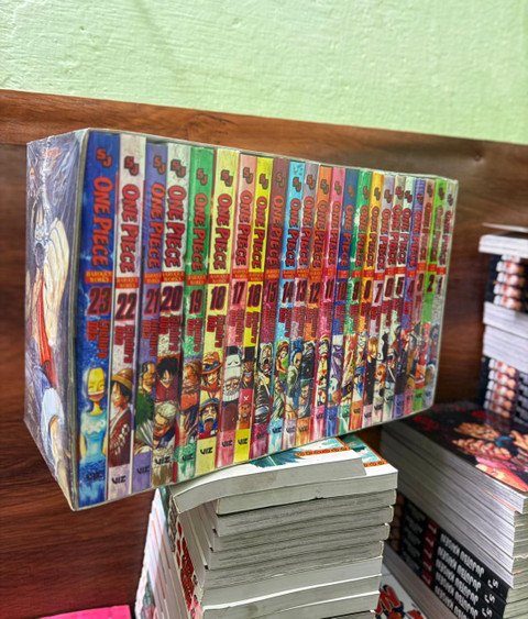 One Piece Manga Box Set (Volume 1-23): Buy One Piece Manga Box Set