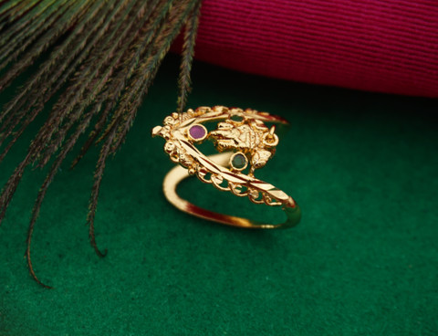 PINAAKA DARINI Trending One Gram Gold Vanki Finger Ring for women for all  occasions Alloy Gold Plated Ring