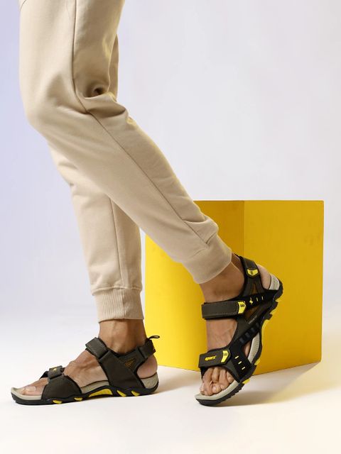 Sparx Men SS 485 Sports Sandal Brown Black 7 - Image 8