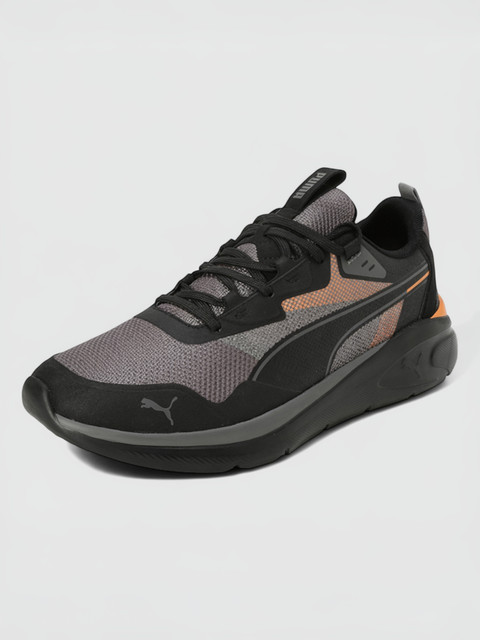 PUMA FlexFlare Sports Men Black Running Shoes For Men