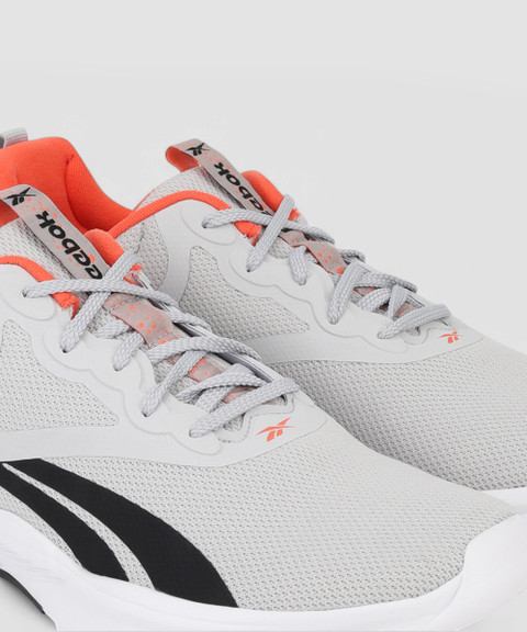 Flipkart Hiit Reebok Shoes REEBOK Amplified Runner M Running Shoes