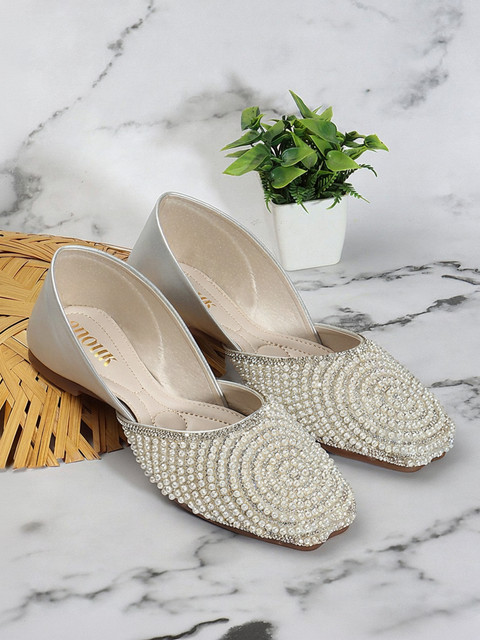 ANOUK Women Embroidered Punjabi Traditional Jutti/Mojari for Girls Jutis  For Women