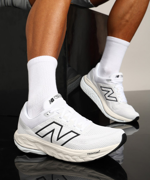 New Balance 860v14 Running Shoes For Men - Buy New Balance  display picture 2