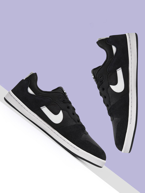 black nike skating shoes