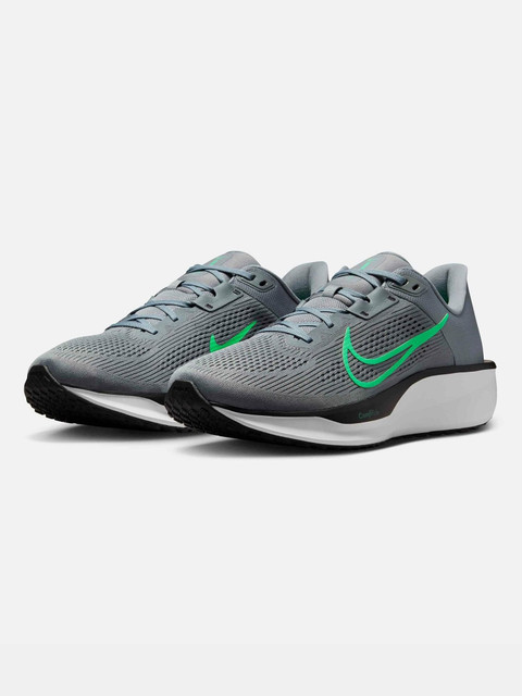 Nike Quest 6  Dark Green Training Shoes with Blue and Orange Highlights Size 11 Buy Nike Quest 6 Men main image 3