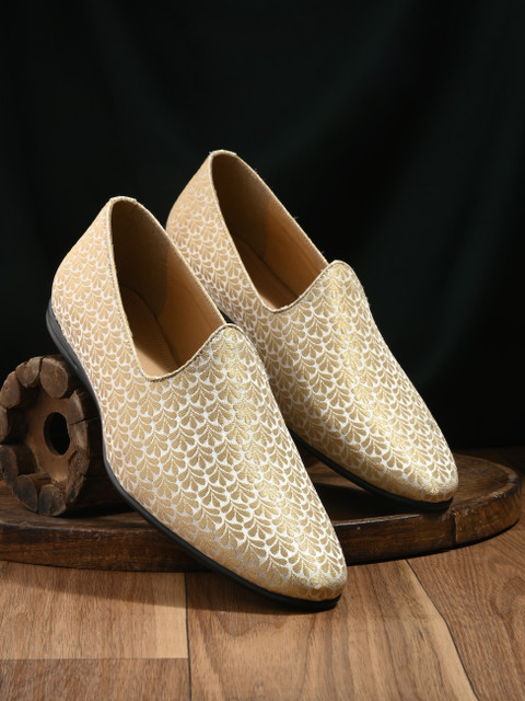 ethnic shoes for mens online