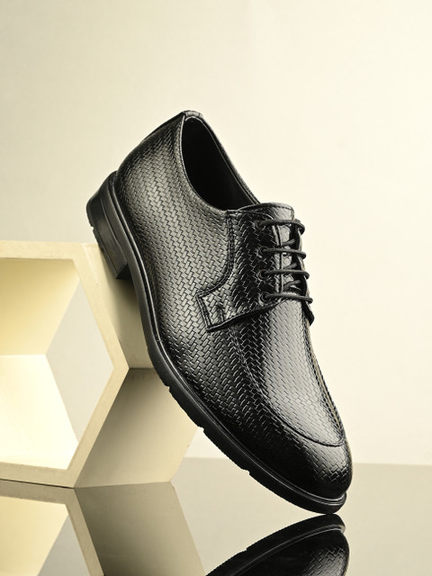 INVICTUS Men Black leatherette Textured lightweight Formal Lace Up