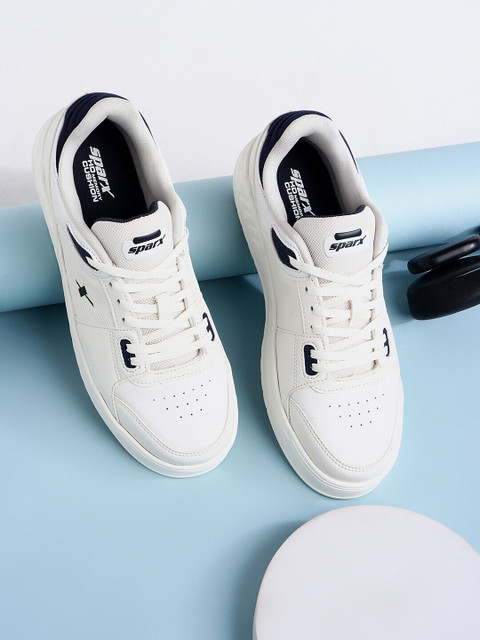 sparx white sneakers flipkart
