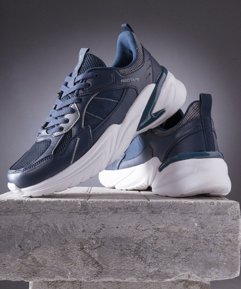 RED TAPE Casual Shoes for Men Cushioned Insole, Dynamic Feet Support,  Arch Support Sneakers For Men