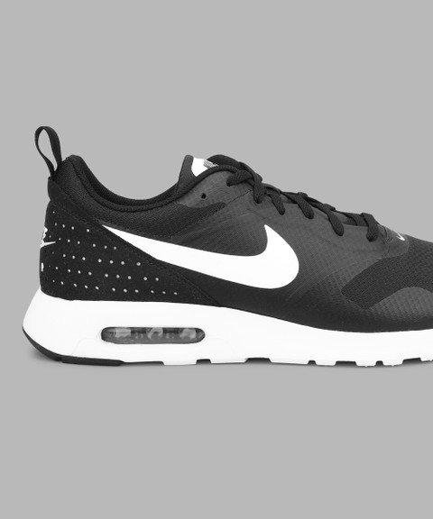 nike air tavas black and white