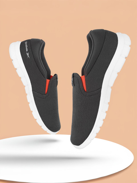 REEBOK Leap Slip on M Walking Shoes For Men