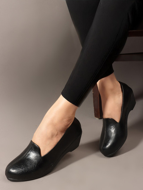 ladies hub Comfortable Stylish winter Formal Casual Leather Moccasins  Loafer Shoes Mocassin For Women