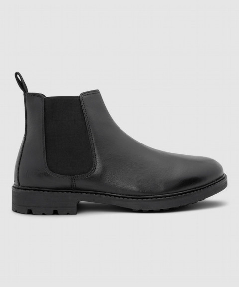 RED TAPE Chelsea Boots for Men Real Leather Shoes With High-cut Pattern  Boots For Men