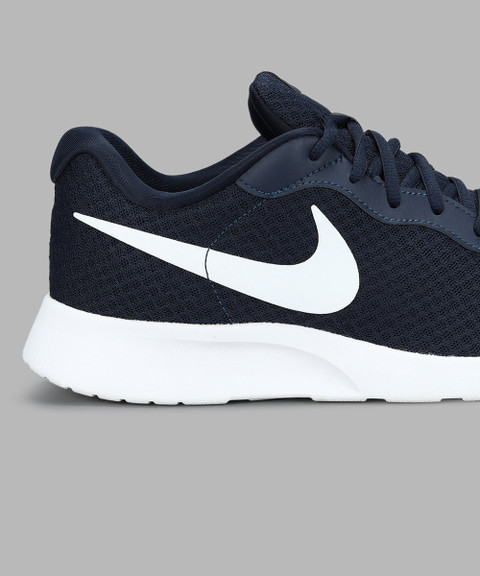 are nike tanjun shoes non slip